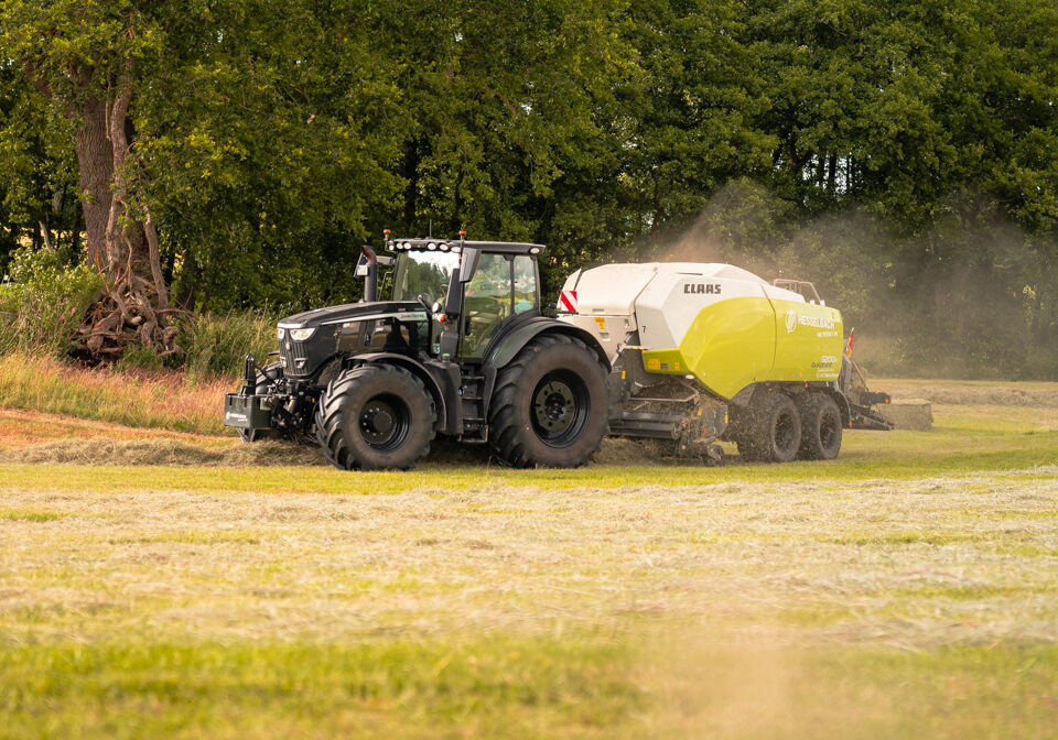 Heupressen mit John Deere und Claas