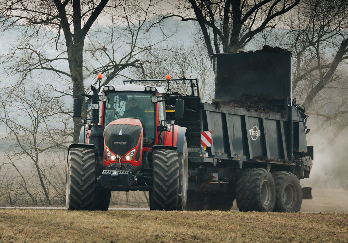 Miststreuen mit Tebbe